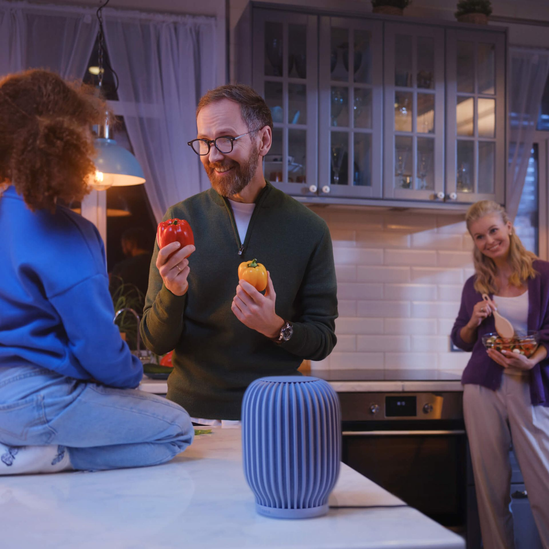 Обзор умной колонки Sber Boom: лунный серый гаджет для вашего дома