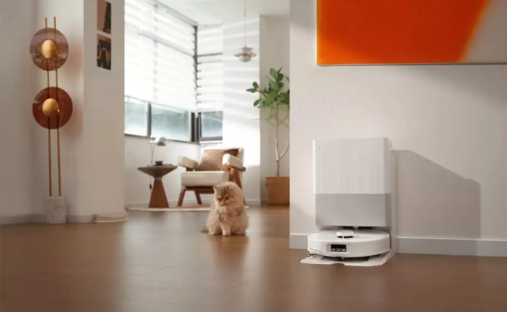 Обзор Roborock Qrevo EdgeC: Инновационный робот-пылесос для безупречной уборки и поддержания чистоты вашего дома, белый.