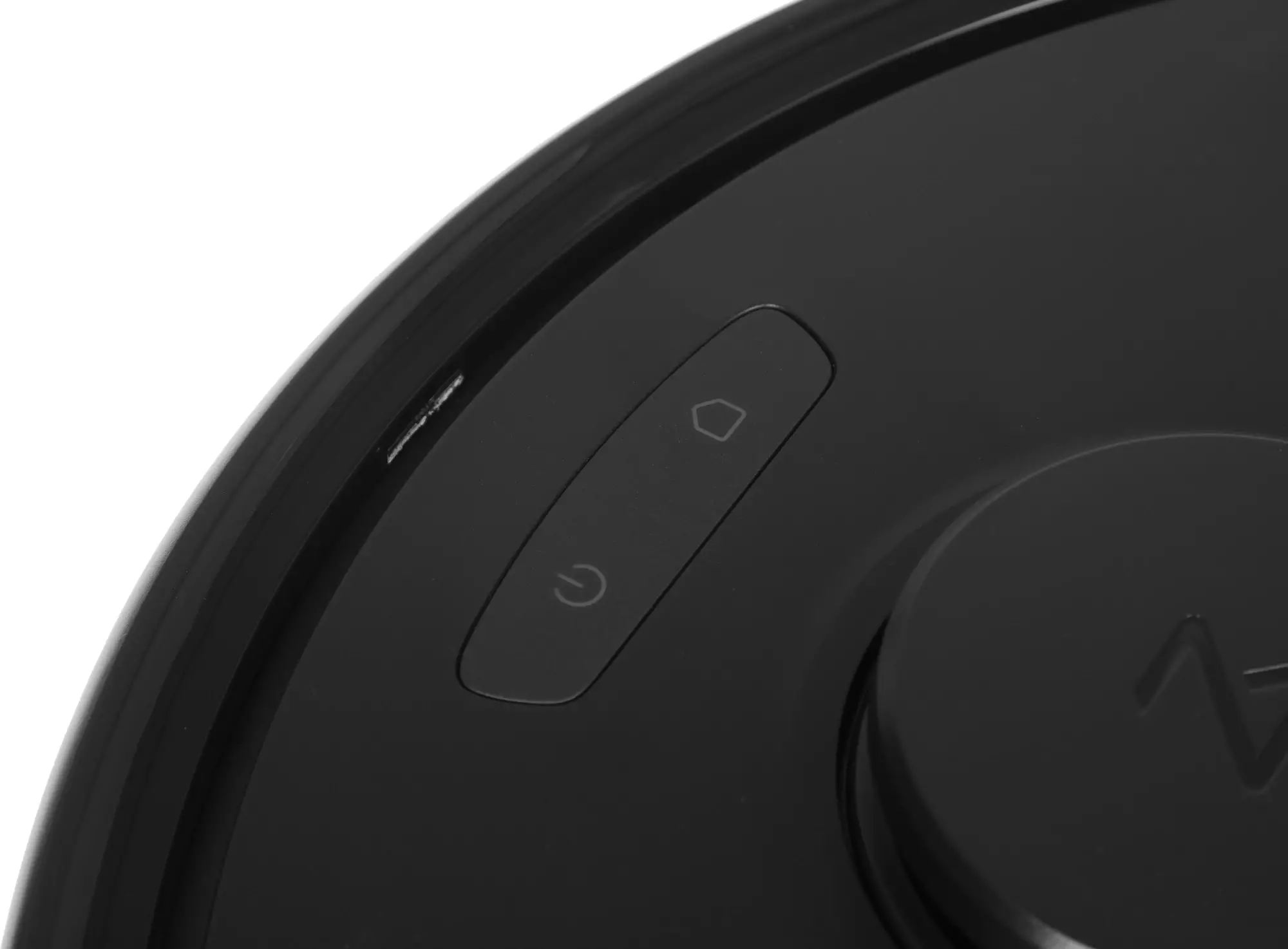 Обзор Roborock Qrevo L: Инновационный робот-пылесос с самоочисткой и передовыми функциями для идеальной уборки вашего дома.