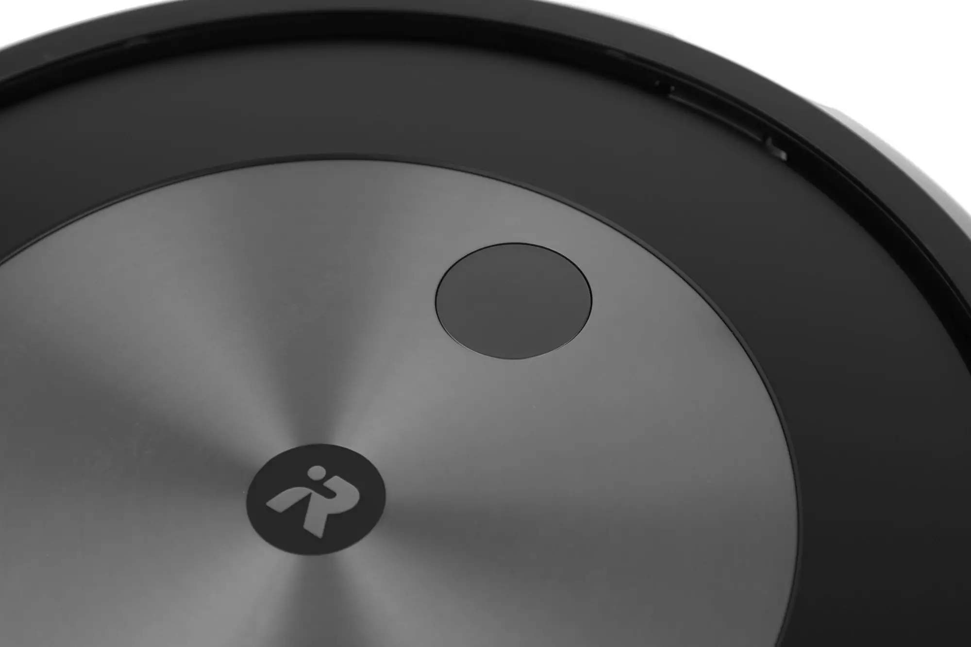 Обзор робота-пылесоса iRobot Roomba J7: интеллектуальная уборка, распознавание препятствий и безупречная чистота в вашем доме.