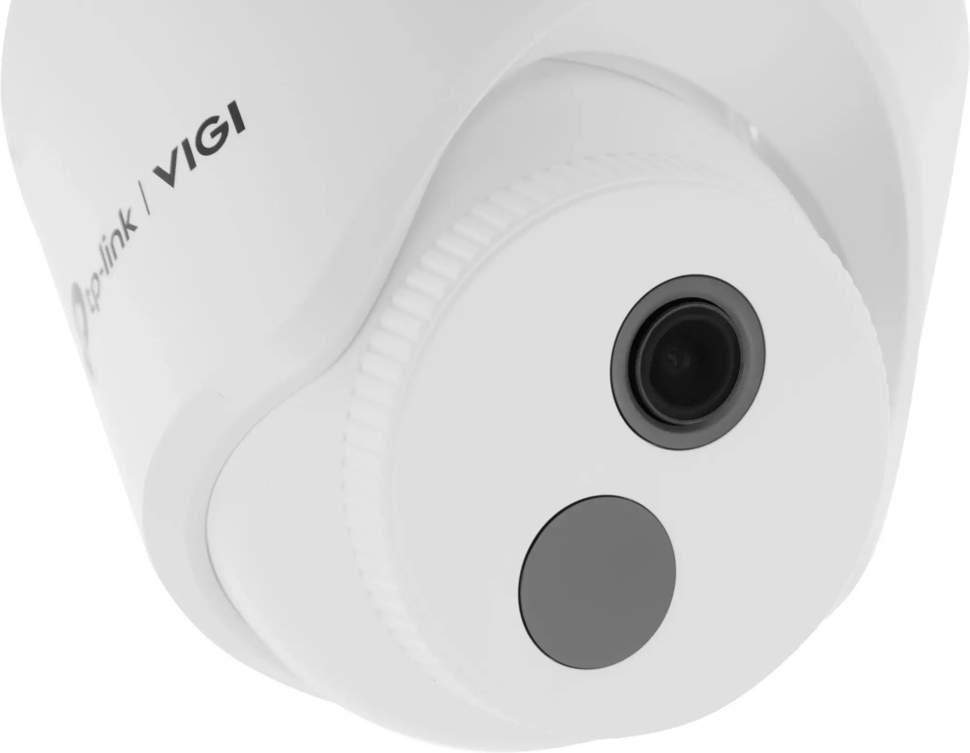 Обзор камеры видеонаблюдения TP-Link Vigi C440I: надежная защита с фиксированным фокусом 2.8мм в белом корпусе.