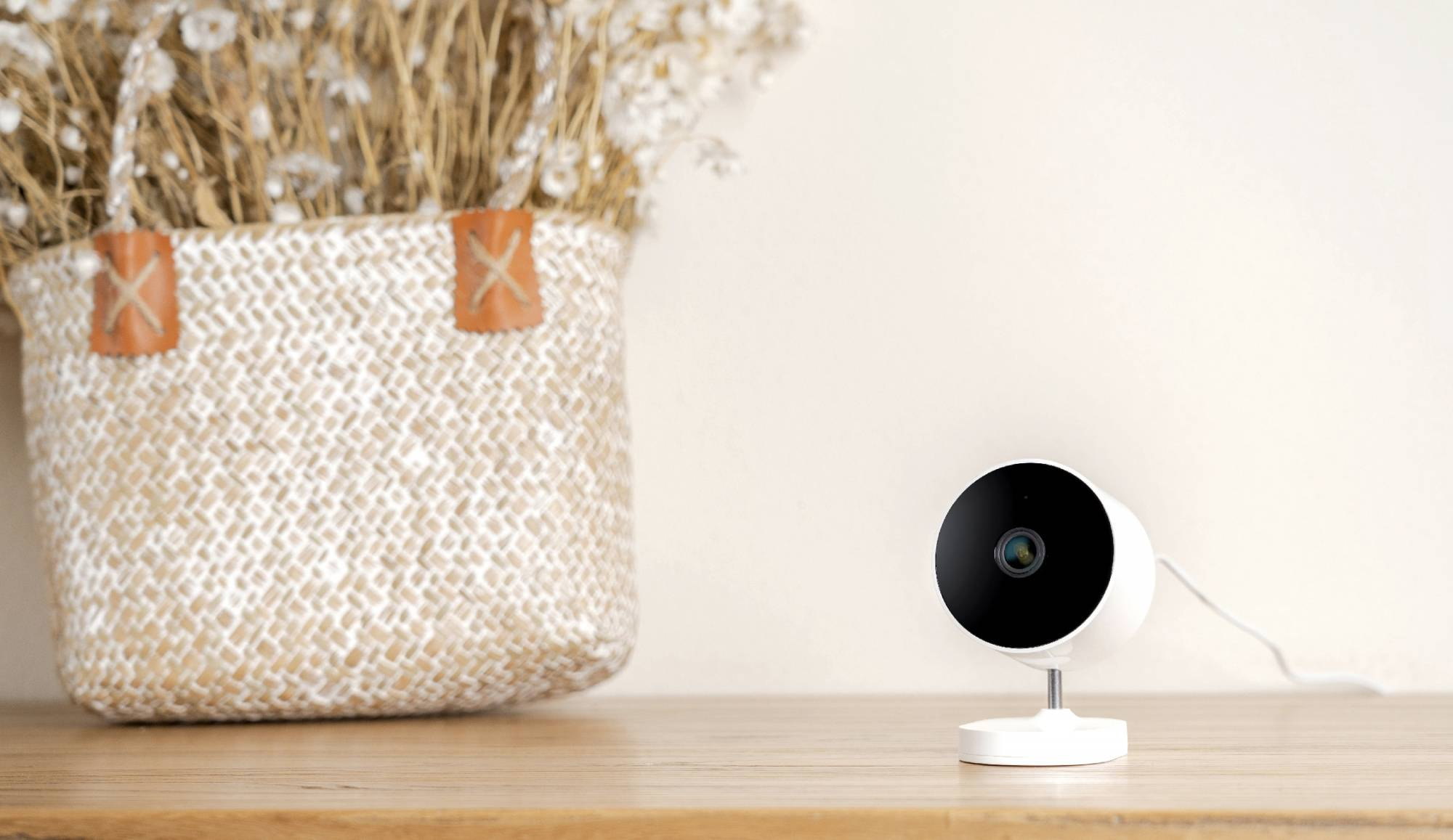 Обзор Xiaomi Outdoor Camera AW200: надежная камера видеонаблюдения для защиты вашего дома в любую погоду.